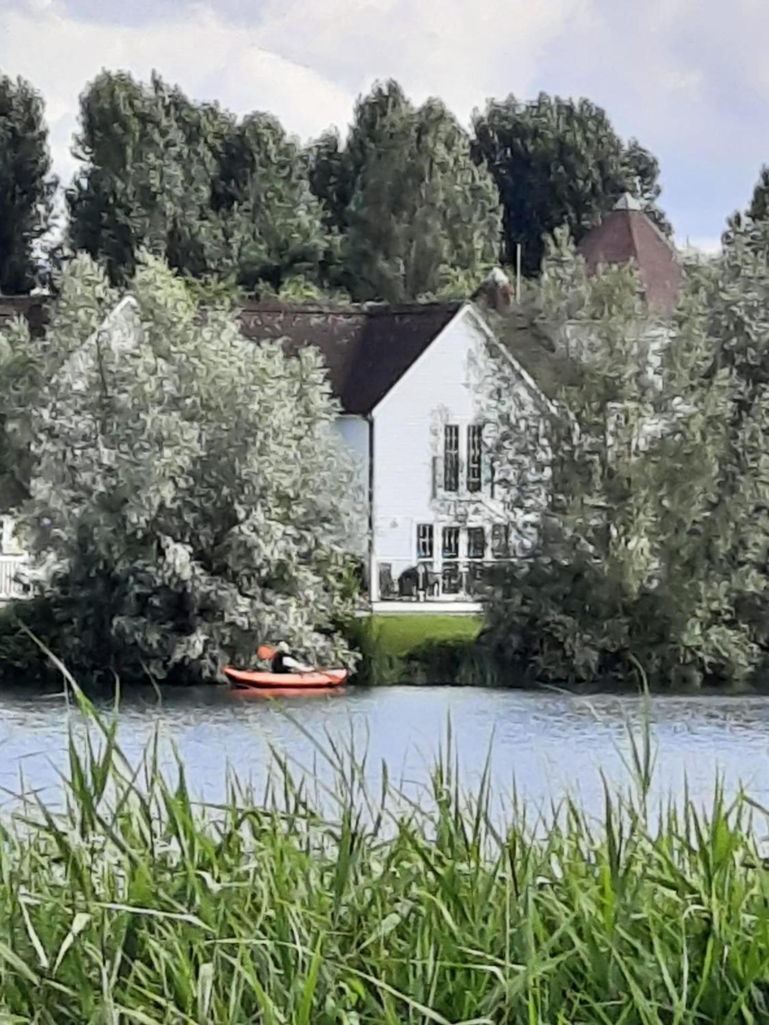 Liming Lodge - Lakeside Home In The Cotswolds South Cerney Luaran gambar